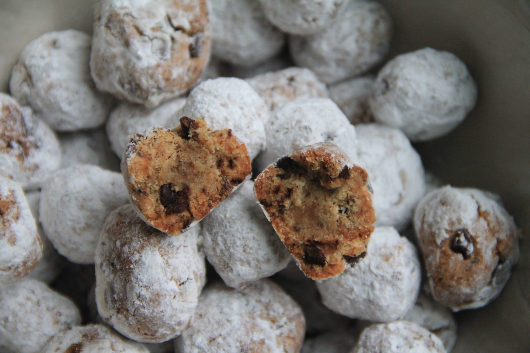Mocha Chip Amaretti